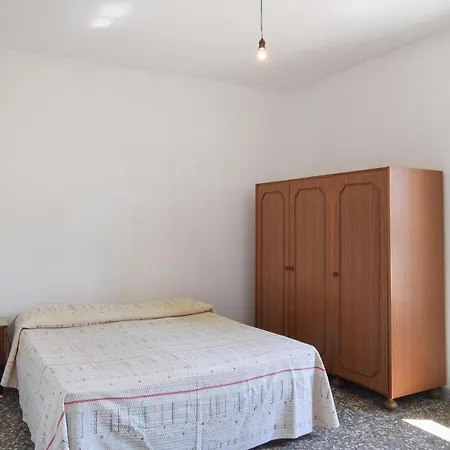Appartamento 2 Bedroom Lovely In