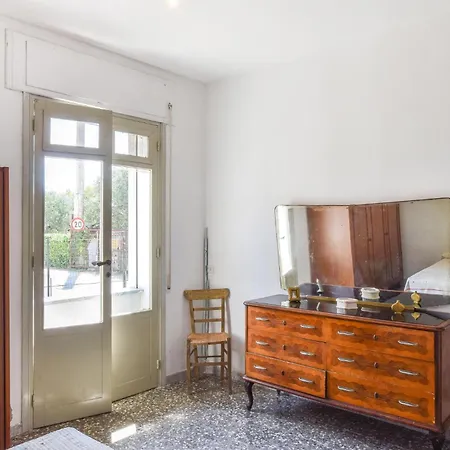 Appartamento 2 Bedroom Lovely In